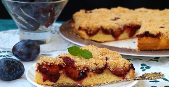 Сливовый пирог со штрейзелем