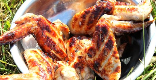 Куриные крылышки на мангале