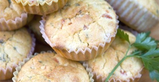 Свежие булочки с травами