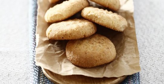 Рассыпчатое печенье с корицей