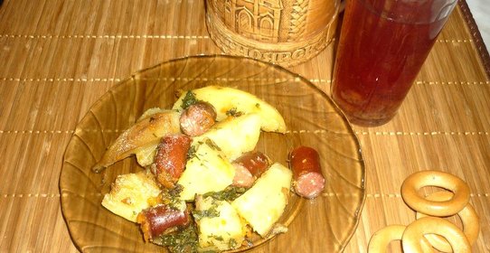 Охотничьи колбаски с картофелем на сковороде