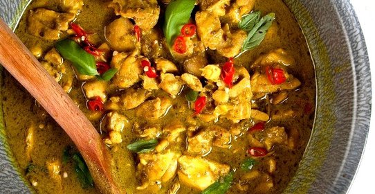 Курица в зеленом соусе