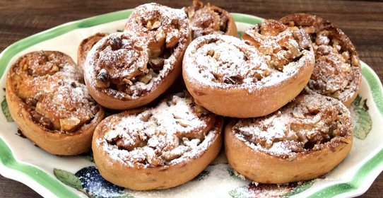 Домашние булочки из дрожжевого теста