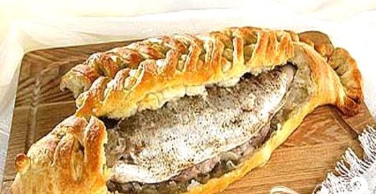 Пирог с карасями