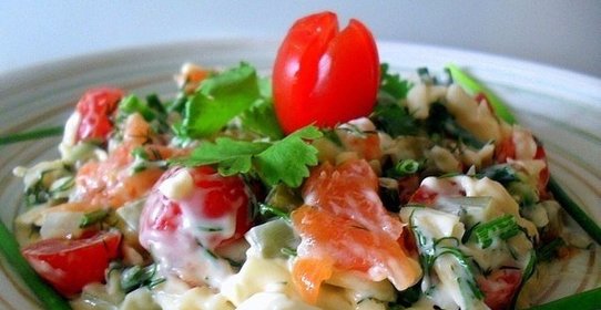 Салат с красной рыбой