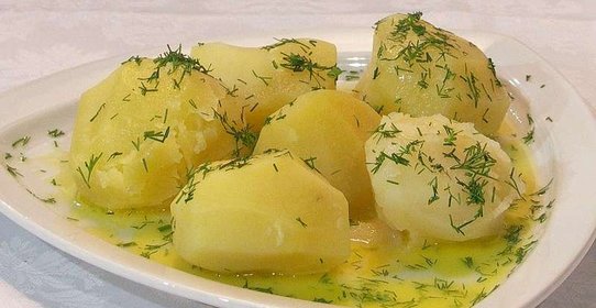 Отварной картофель в мультиварке