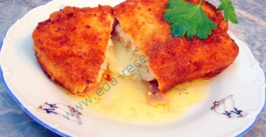 Куриные котлеты из грудки с сыром
