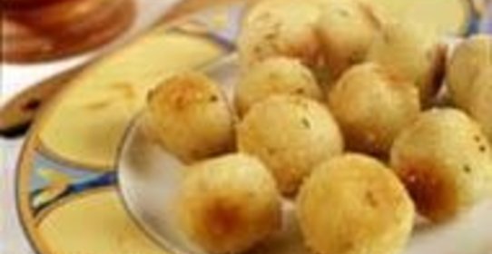 Мороженное с коричневым безе