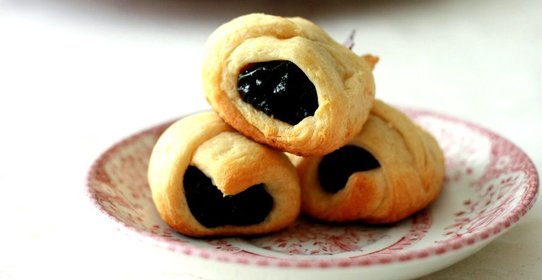 Рогалики с черносливом