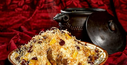 Плов в духовке со свининой