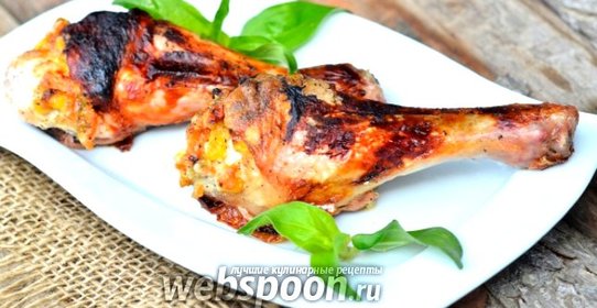 Куриная голень начинённая кукурузой, корейской морковью и чесноком