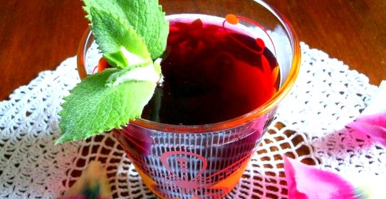 Ягодный компот с мятой