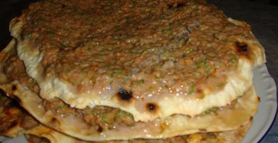 Лагмаджо - лепешки с мясом
