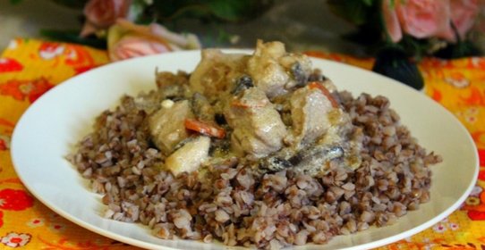 Куриное филе с баклажанами в сметане