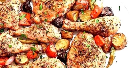 Запеченая курица с овощами