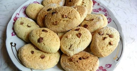 Песочное печенье с лесными орехами