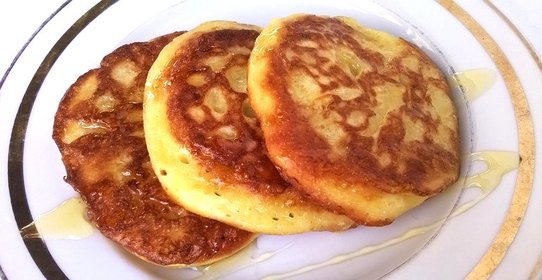 Яблочно-кукурузные оладьи