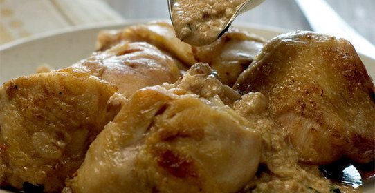 Курица в орехово-чесночном соусе