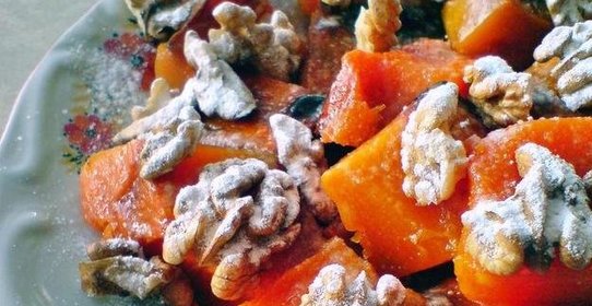 Запеченная тыква с медом и орехами