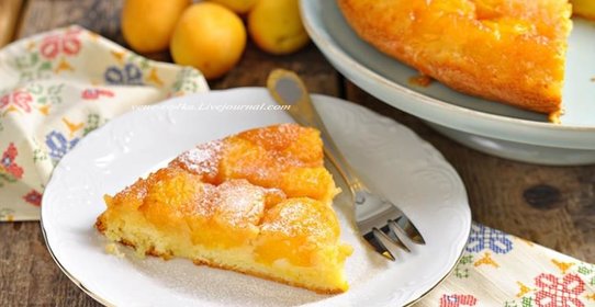 Карамельный абрикосовый пирог