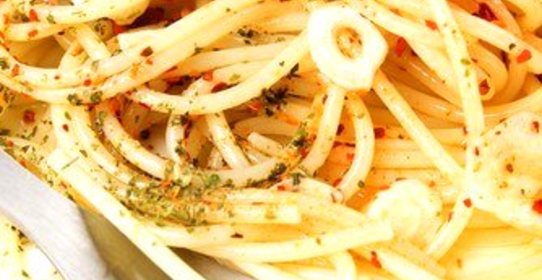 Паста с тремя видами чеснока