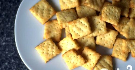 Крекеры с сыром Пармезан
