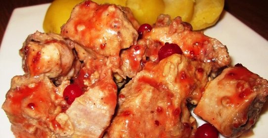 Курица со смородиной