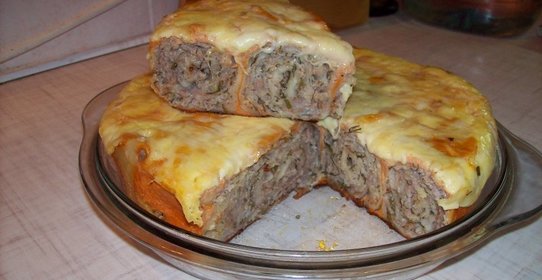 Пирог из тонкого лаваша с фаршем в мультиварке