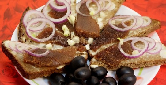 Бисквит с грибами