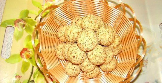 Постное печенье с орехами