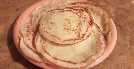 Блины тонкие на молоке со сливочным маслом