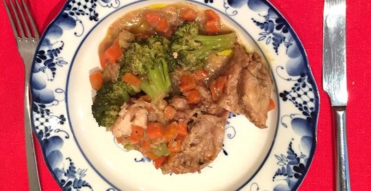 Рагу «Ткемали» из курицы с брокколи