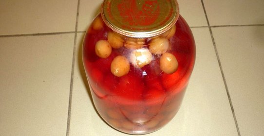 Компот из черешни