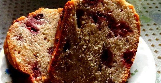 Вишнево - банановая шарлотка в мультиварке