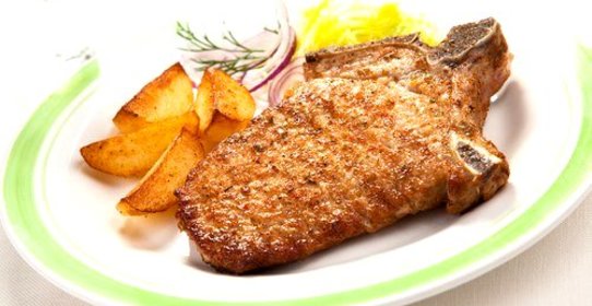 Говядина под корочкой из апельсиновой цедры и фенхеля