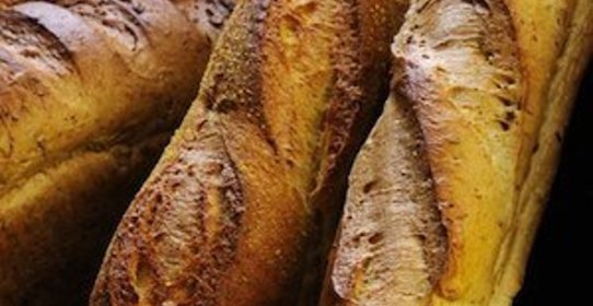 Постный хлеб с чесноком и кардамоном