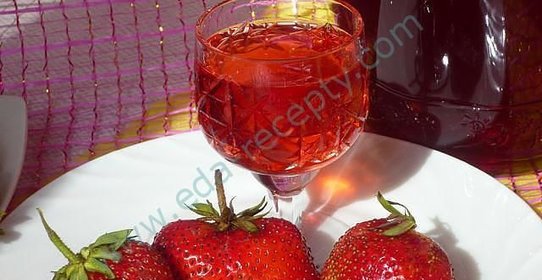 Клубничная наливка