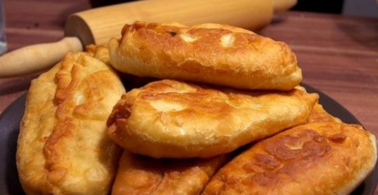 Пирожки с картошкой на сковороде