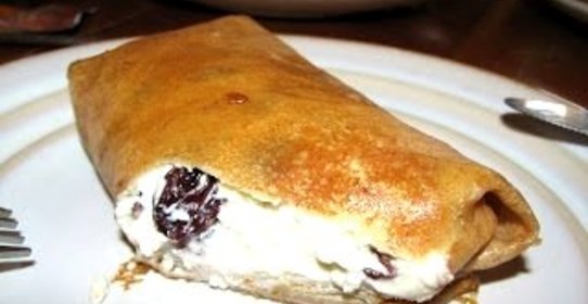 Блинчики с творогом и изюмом