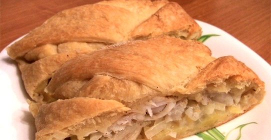 Рыбный пирог из слоеного теста