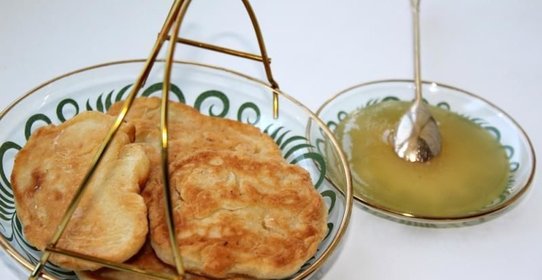 Лепешки на сковороде быстро