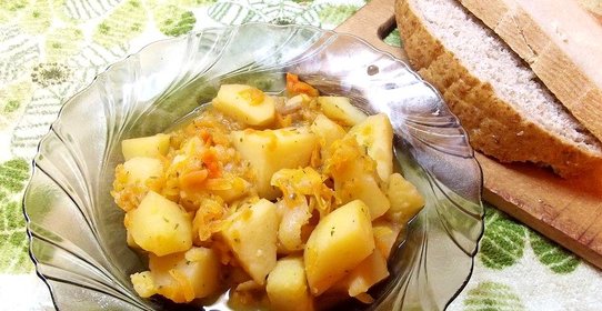 Картофель с овощами на сале