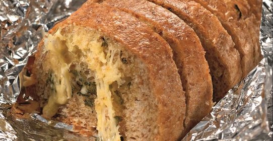 Хлеб, запеченный с сыром