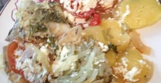 Морской окунь с овощами в фольге