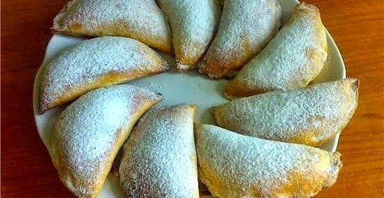 Пирожки с творожно-банановой начинкой