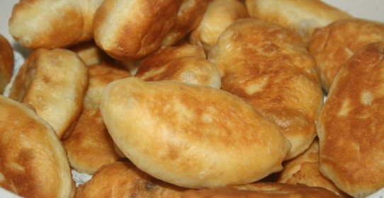 Жареные пирожки с квашеной капустой