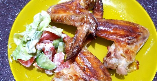 Куриные крылья в кефире