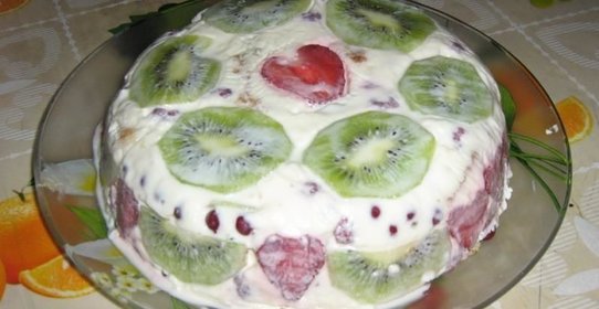 Торт Летний бисквитный с фруктами