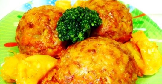 Тефтели под соусом в духовке