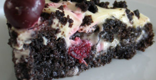 Черемуховый торт с вишней